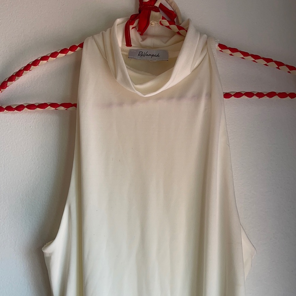 Turtle Neck White No Sleeve Shirt